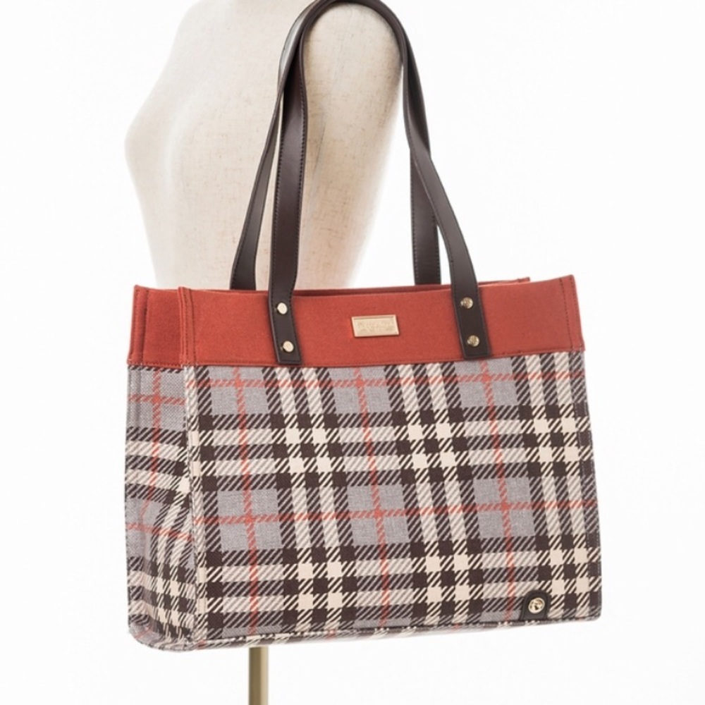 Spartina 449 excursion tote, gently used